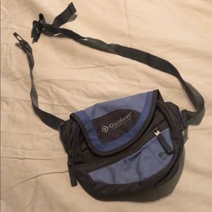 Outdoor fanny pack